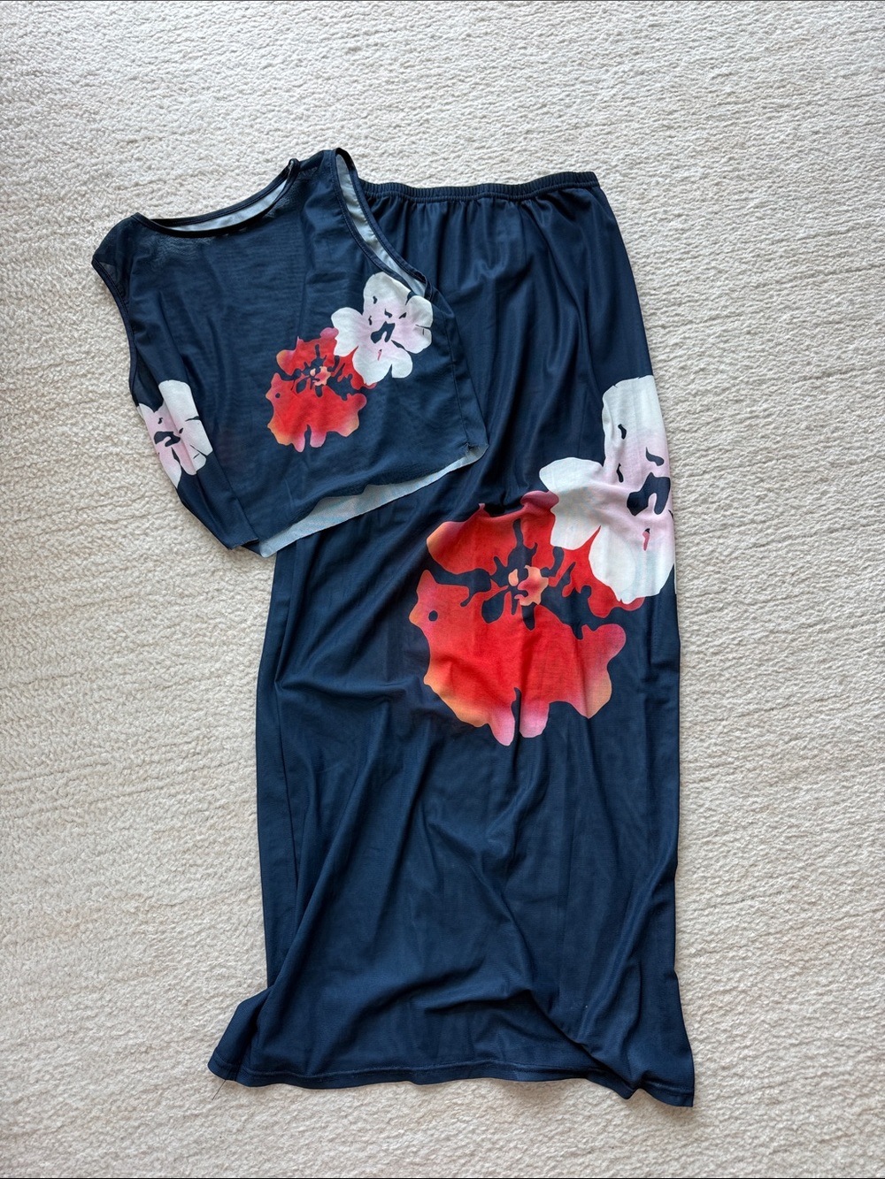 Navy Floral Sleeveless Tank Top Set with Red & White Blooms